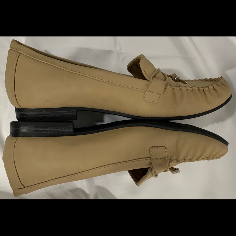 Coral Bay collection loafers
